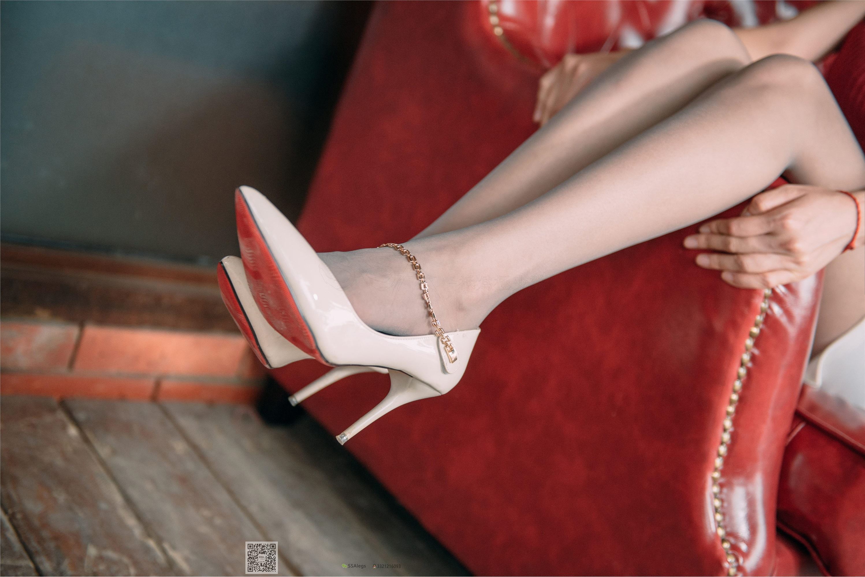 SSA丝社 NO.007 nono 街拍灰丝特辑